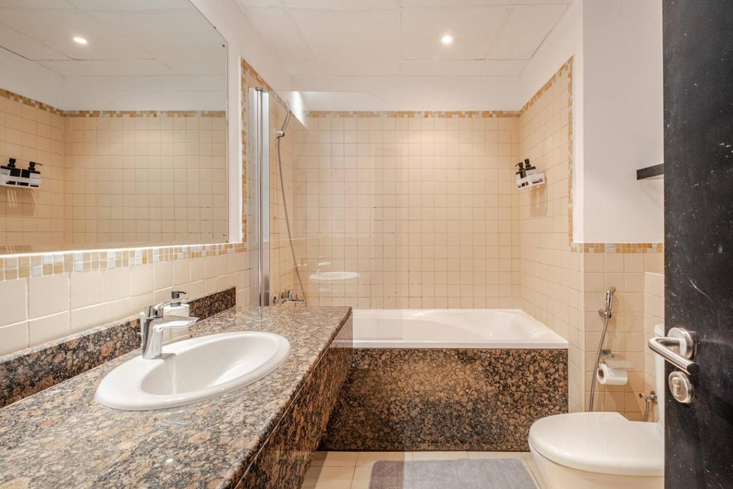 Stylish Beachside 3 Beds In Jbr شقة